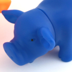 Juguete Masticable Interactivo de Plástico Resistente y Seguro de 14.5 cm con Diseño de Cerdito Irritante para Animales Pequeños - Product Image 3