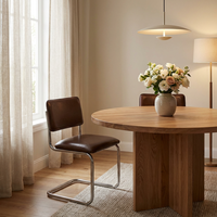 Chaise de salle à manger moderne en cuir PU, base en métal argenté et coussin en éponge haute densité, facile à nettoyer pour restaurant, maison, café