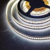Bande lumineuse LED flexible haute puissance 18W/m 24V 240LEDs/m 2835 SMD 5m/rouleau IP20 2835