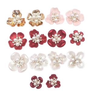 Oferta Especial: Cubrebotones de Perlas de Imitación con Diseño Floral para Camisas y Blusas de Mujer, Accesorio Decorativo para Puños de Manga - Product Image 5