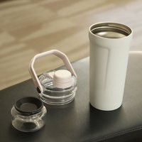 Bouteille shaker moderne portable grande capacité, bouteille d'eau isotherme sous vide en acier inoxydable 304 pour fitness et exercice