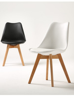 Vente en gros de meubles d'extérieur colorés d'usine chinoise pour la maison ensemble de 4 chaises de salle d'attente tulipe pieds en bois chaise de salle à manger en plastique