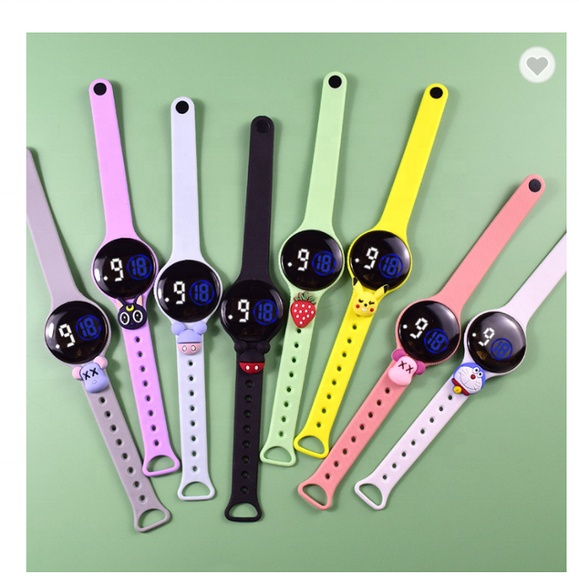 Hot Sale Fashion Avengers Cartoon LED Watch for Kidswith Customized Girl Boy Led Touch Silicone Watch