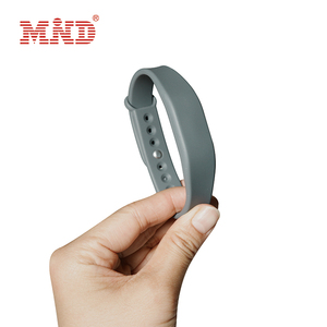 RFID QR <span class=keywords><strong>NFC</strong></span> 실리콘 팔찌 RFID 장인 실리콘 팔찌 지불 <span class=keywords><strong>NFC</strong></span> 팔찌 팔찌 - Product Image 5