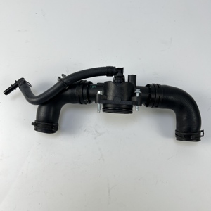 Tuyau de liquide de refroidissement du thermostat pour Land Rover Range Rover Sport OE LR036058 L494 Vogue L405 4.4L Diesel 448DT - Product Image 3