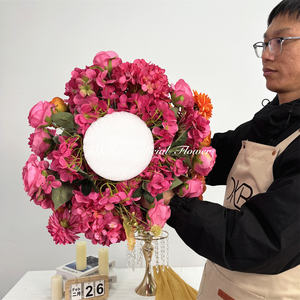 Elegante centro de mesa con bola de flores rosas para decoración de restaurantes - Product Image 4