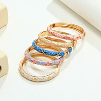 Pulsera de Aleación con Diseño de Trébol de Cuatro Hojas con Goteo de Aceite de Color Dulce Fresco, Estilo Vintage, con Flor de Cinco Hojas Apiladas