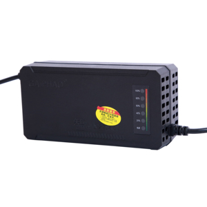 Cargador <span class=keywords><strong>de</strong></span> 60V 6A para Bicicleta Eléctrica, Motocicleta y Scooter, Cargador Electrónico <span class=keywords><strong>de</strong></span> Carga Lenta para Baterías <span class=keywords><strong>de</strong></span> Plomo-Ácido con Pantalla <span class=keywords><strong>de</strong></span> 6 Luces - Product Image 2