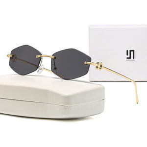 Nuevas Gafas de Sol Poligonales sin Marco para Mujer, Montura Metálica, Lentes de PC con Protección UV400 Tipo 3, Color Dorado - Product Image 5