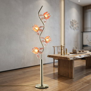 Lámpara de pie floral estética, poste dorado en forma de S, pétalos de loto acrílicos con degradado luminoso, luz LED cálida para una decoración elegante del hogar. - Product Image 2