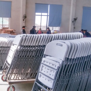 Mesa de comedor redonda de plástico barata Silla plegable para banquetes de interior y exterior asequible - Product Image 3