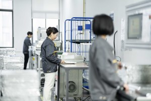 กล่องเก็บความเย็นทางการแพทย์ EZCODE Classic ขนาดใหญ่ ทนทาน ใช้ซ้ำได้ เป็นมิตรกับสิ่งแวดล้อม กันน้ำ กันฝุ่น กันกลิ่น สำหรับเก็บเลือด - Product Image 4