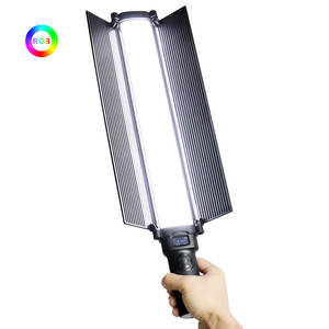 Lampe vidéo LED portable W270RGB magnétique rechargeable, colorée, avec déflecteur pour TikTok, YouTube et studio photo - Product Image 2