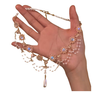 Collana da donna Nightingale Rose con perle di pietra di luna francese e catena in bambù, stile sportivo, Runaway Princess, squisita, di lusso leggero, ultra-lucida - Product Image 5