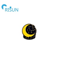 Usine personnalisée métal islamique Ramadan Kareem émail broches broches musulman Ramadan Mubarak lumière lampe Eid Mubarak épinglette insigne