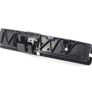 F1EB-19B514-BE es un interruptor de apertura de maletero para los modelos Ford Focus de 2015-2018. - Product Image 4
