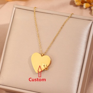 新しいカスタムレーザー彫刻ハート型ブックペンダントステンレススチールネックレス - Product Image 2