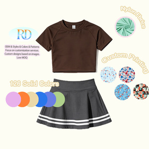 Ensemble de sportswear personnalisé OEM en nylon et élasthanne à faible MOQ pour filles : Crop top preppy + jupe rayée, tenue de tennis 2 pièces mère et fille pour l'été - Product Image 5