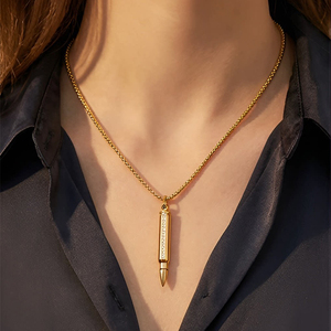 Collier pendentif balle tendance style urbain européen et américain, polyvalent, hip-hop, en acier inoxydable, pour hommes - Product Image 1