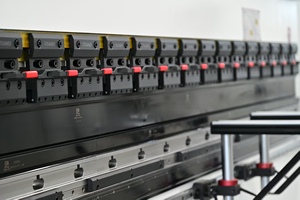 Prensa Plegadora Hidráulica CNC Automática de 110 Toneladas para Láminas de Hierro Industriales - Product Image 6