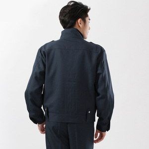 Uniformes épais d'officier <span class=keywords><strong>de</strong></span> garde <span class=keywords><strong>de</strong></span> <span class=keywords><strong>sécurité</strong></span> conception vestes uniformes <span class=keywords><strong>de</strong></span> garde <span class=keywords><strong>de</strong></span> <span class=keywords><strong>sécurité</strong></span> vêtements tactiques d'hiver veste noire <span class=keywords><strong>pantalon</strong></span> - Product Image 2