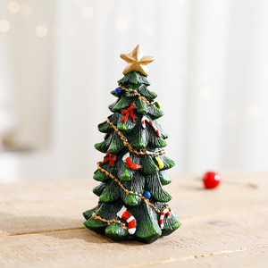 Adornos Navideños de Resina Yihai, Mini Árboles Decorativos Colgantes para Fiestas, para Niños de 4 a 12 Años - Product Image 3