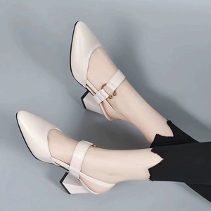 <span class=keywords><strong>Sandali</strong></span> Slingback con <span class=keywords><strong>Tacco</strong></span> Grosso e Alto, <span class=keywords><strong>Comodi</strong></span>, Nuova Collezione Primavera Estate 2025, Scarpe a Punta con <span class=keywords><strong>Tacco</strong></span> <span class=keywords><strong>Medio</strong></span>, Suola in Gomma - Product Image 4