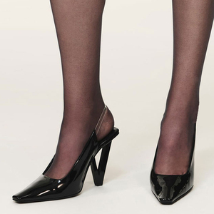 Sandales à talons hauts triangulaires évidés pour femmes, avec lanières et talon compensé brillant en cuir verni - Product Image 1