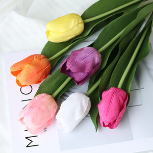 Tulipanes Artificiales de Seda con Tacto Natural y Aspecto Hidratado para Decoración de Bodas y Hogar - Product Image 2