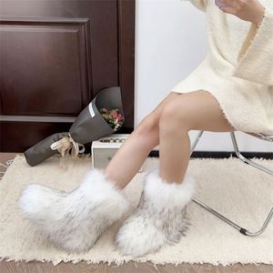 2025 Fábrica al por mayor Invierno Mullido Piel sintética Mapache <span class=keywords><strong>Mujer</strong></span> Tacón plano Manga media <span class=keywords><strong>Botas</strong></span> <span class=keywords><strong>de</strong></span> furia <span class=keywords><strong>Botas</strong></span> <span class=keywords><strong>de</strong></span> nieve con <span class=keywords><strong>botas</strong></span> <span class=keywords><strong>de</strong></span> piel - Product Image 4