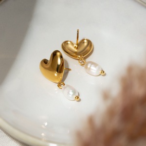 Nouvelles boucles d'oreilles pendantes en acier inoxydable plaqué or avec <span class=keywords><strong>perle</strong></span> d'eau douce, cadeau romantique pour <span class=keywords><strong>la</strong></span> Saint-Valentin - Product Image 4