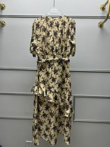 女式连衣裙 <span class=keywords><strong>2026</strong></span> 春夏新款 复古花卉印花优雅圆领连衣裙，带荷叶边细节和合身腰部设计 - Product Image 6