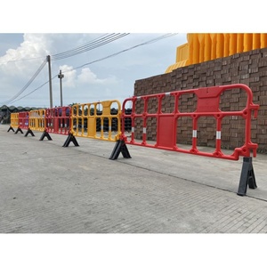 Barrière de sécurité routière réfléchissante prismatique haute intensité en HDPE/PVC jaune/rouge de 2100 mm - Product Image 4