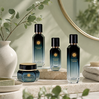 Usine d'emballage pour produits de soin de la peau, OEM ODM, série personnalisée Y246B, flacons et pots cosmétiques en verre vert facetté, ensemble de 50g, 40ml, 100ml, 120ml