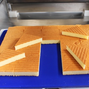 Machine de découpe automatique de gâteaux en forme de losange pour la production industrielle en <span class=keywords><strong>boulangerie</strong></span> - Product Image 1