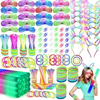 OLUPP 282 pièces – Fournitures de fête d'anniversaire pour adultes qui brillent dans le noir : 18 bâtons en mousse, 18 lunettes LED, 200 bâtons lumineux, 30 lumières à doigts, 8