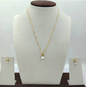Collier élégant en or avec pendentif en perle et boucles d'oreilles assorties, ensemble de bijoux raffinés pour femme, cadeau de mariage, design classique - Product Image 3