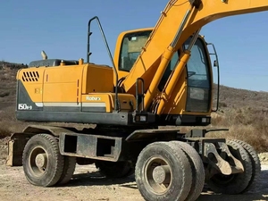 En stock : Excavatrice hydraulique Hyundai 150W-9 d'occasion, marque coréenne, engin de construction, roue 150W-7, moteur et boîte de vitesses. - Product Image 4