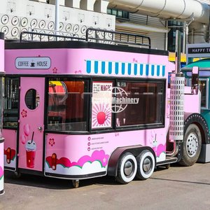 Camion de restauration mobile professionnel avec cuisine complète en acier inoxydable pour la vente rapide de glaces, hot-dogs et snacks - Product Image 2
