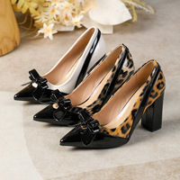 Chaussures habillées pour femmes à bout pointu, patchwork de couleurs, talon carré épais, à enfiler, avec nœud papillon, motif léopard, pour l'été, intemporelles