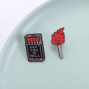 Cartoon Matchbox Torch Combinatieset Broche Gotische Punkstijl Creatieve Badge Zwart Rood Zacht Emaille Reversspeld - Product Image 3