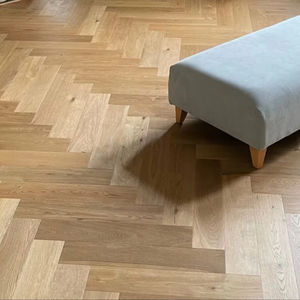 Suelo de roble de espiga de estilo moderno Parquet de madera de Chevron de madera dura de ingeniería cepillada - Product Image 1