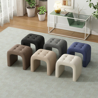 Repose-pieds minimaliste en forme de U, tabouret rembourré en cuir PU capitonné, tabouret de coiffeuse moderne avec base ouverte