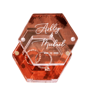 Boîte magnétique pour bagues de mariage avec couvercle en acrylique Boîte hexagonale transparente pour porteurs de bagues de mariage Boîte à bagues personnalisée et personnalisée - Product Image 1