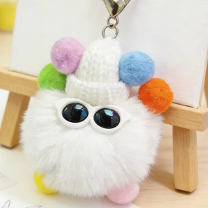 Llavero <span class=keywords><strong>de</strong></span> <span class=keywords><strong>Peluche</strong></span> con Monstruo Blanco y Esponjoso con Pompones <span class=keywords><strong>de</strong></span> Arcoíris |   Colgante Kawaii para Bolsa |   Regalo Ideal para Niñas - Product Image 1
