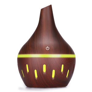 Difusor de Aroma con Aspecto de Madera, 0.5L, Humidificador Recargable por USB para el Hogar y Dormitorio, con Luz LED y Función de Temporizador - Product Image 1