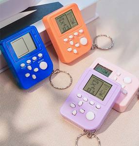 हॉट पॉकेट मिनी क्लासिक गेम मशीन कीचेन बच्चों के हैंडहेल्ड रेट्रो नॉस्टेगलिक गेम कंसोल कीरिंग वीडियो 26 गेम उपहार - Product Image 5