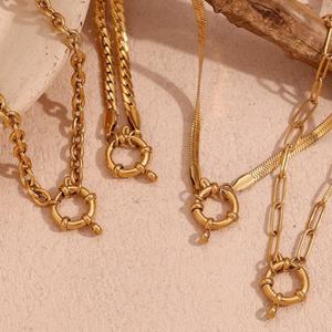 Collier cubain à maillons ovales en acier inoxydable plaqué or 18 carats, style trombone, tendance bijoux fantaisie, vente en gros pour homme et femme - Product Image 2