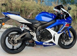 ซูซูกิ GSX750 ซูเปอร์สปอร์ต รถจักรยานยนต์สมรรถนะสูง 750 ซีซี ระบายความร้อนด้วยน้ำ ความเร็วสูงสุด >280 กม./ชม. เหมาะสำหรับผู้ขับขี่ที่มีประสบการณ์ - Product Image 4