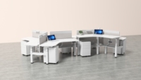 Poste de travail électrique moderne à double moteur 120 degrés, système de bureau en cluster pour 3 personnes avec panneaux d'intimité et gestion des câbles